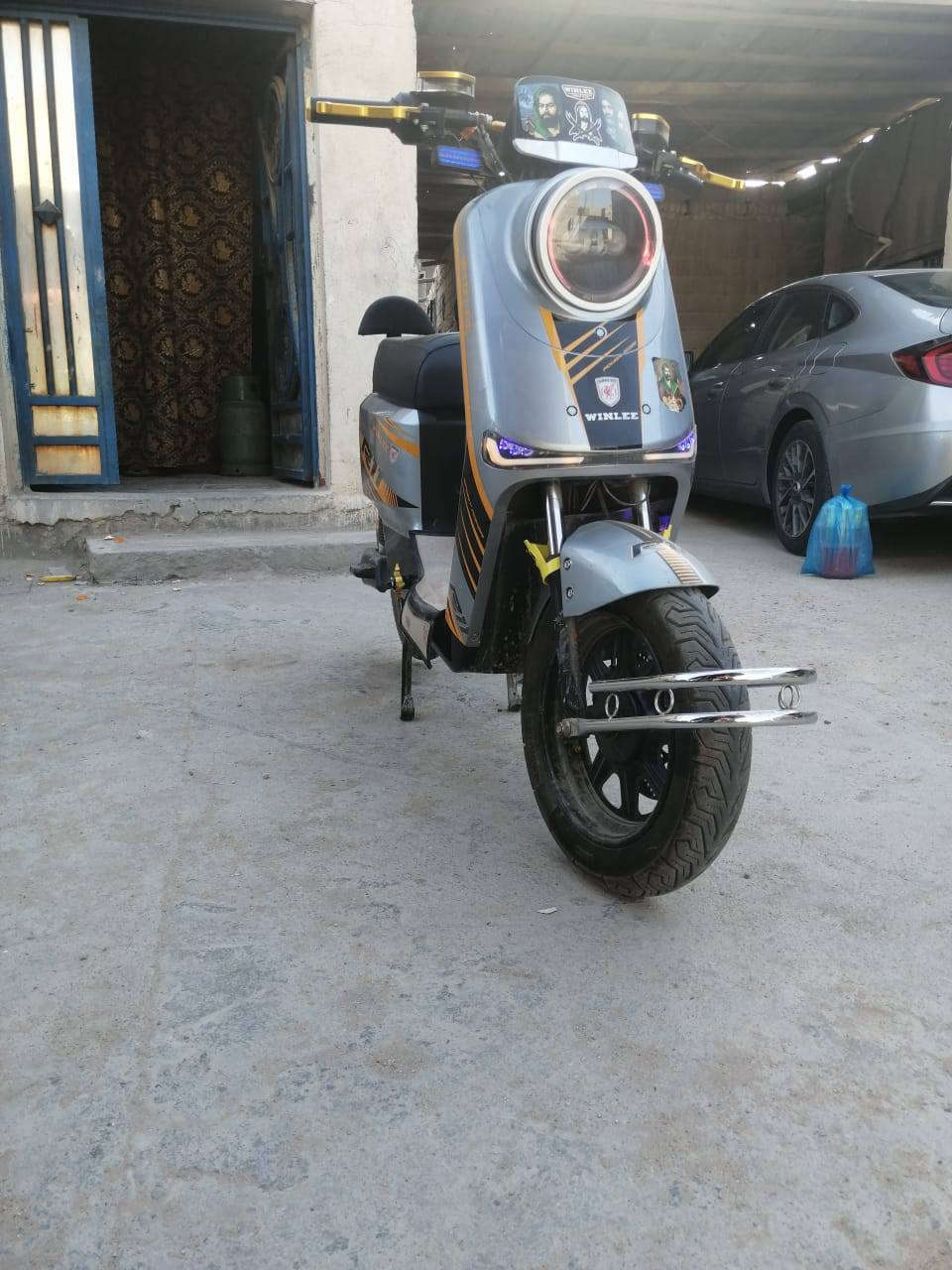 دراجه R11 للبيع الشراي واتساب وانه خادم

***********

دراجه شحن R11الدراجه حلوه وما متعويه 5 بطاريات مديل 2025 ما صاريل هواي من خذيتهة وعليهة هواي تزويد
السرعه 120
وشغاله من الطول للطول مايرادلهة شي بس سايق
السعر550وبي مجال للشراي وانه خادم
المكان البصره  كرمه علي
