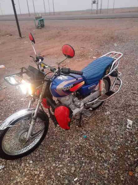 سلام عليكم دراجه جني اللبيع مكان تكريت اناعمه مديل20 نضيفه محرك200 شرط سعر400 وبي مجال استفسار***********
