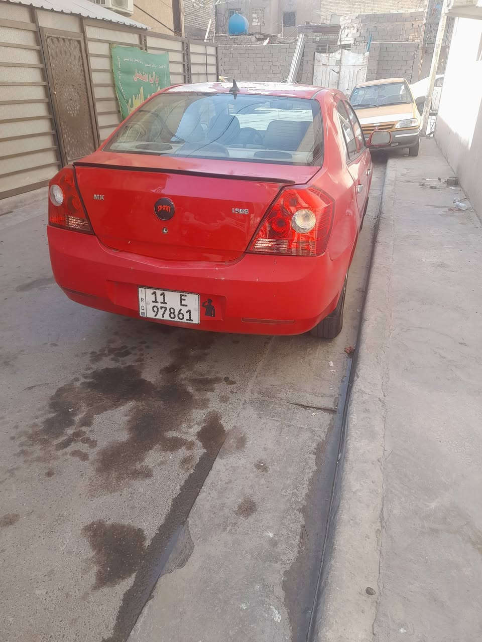 جيلي MK 2013 
السعر المطلوب 38$
السياره بأسمي تحويل ثاني يوم
للاتصال *********** 
مكانها بغداد الجديده شارع المسبح
