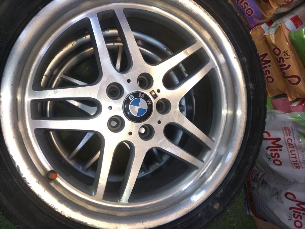 للبيع ويل M
حجم 18
تو سايز
واحد بيهن تصلح بسيط 
زوج تايرات نظافه 75%
وزوج 90%
صنع كوري إنتاج 25
السعر 450
بغداد بياع


**إذا كنت صاحب هذا الإعلان وتريد حذفه لأي سبب، رجاءا أرسل رسالة إلى الدعم الفني**