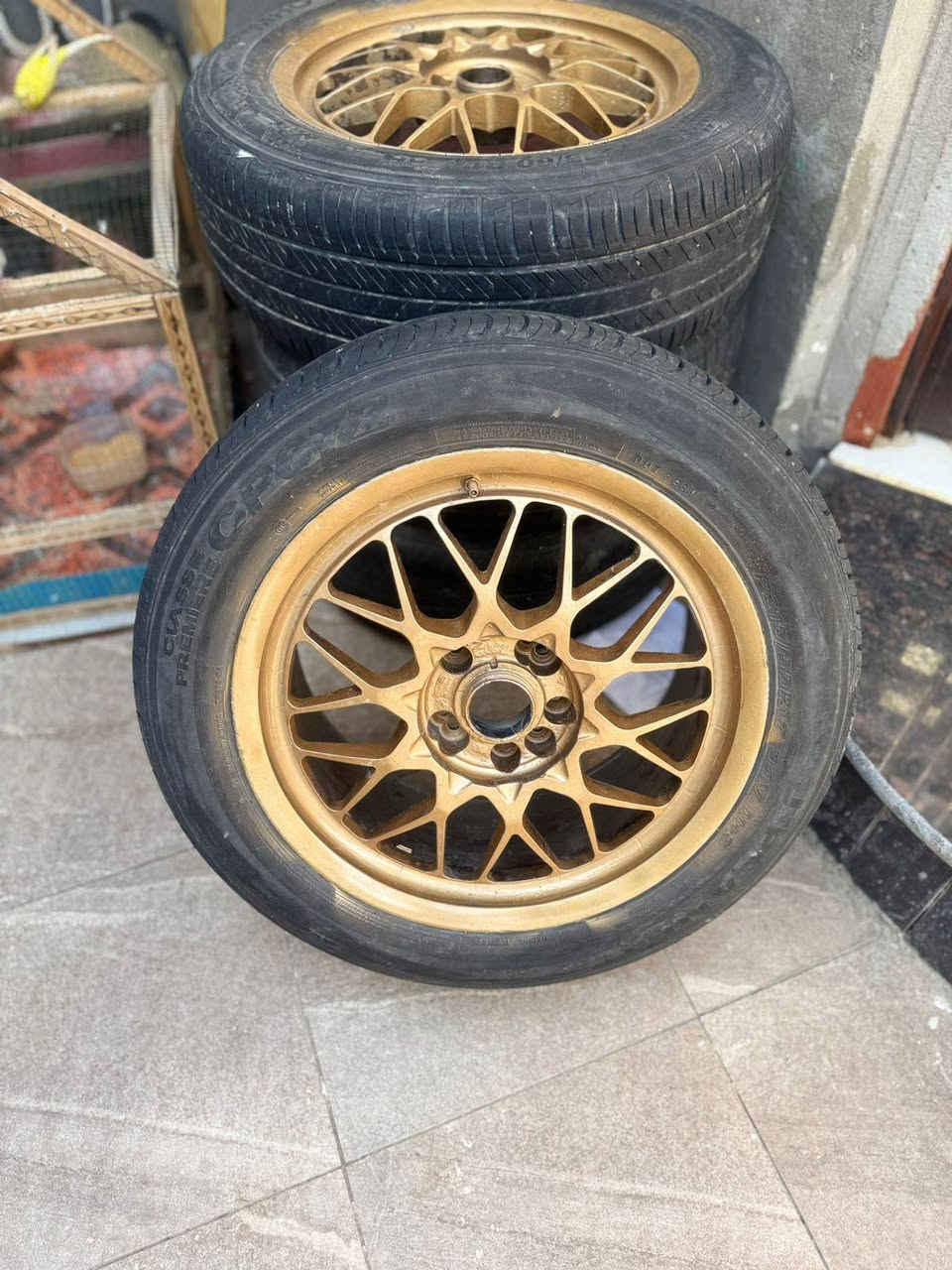 سلام عليكم مرخصت الادمن ويلات هنه وتوايرهن ويلات نضاف لالعواج ولا تصلي وتوايرهن جدد سعرهن 150 وبيهن مجال رقم الهاتف ***********
