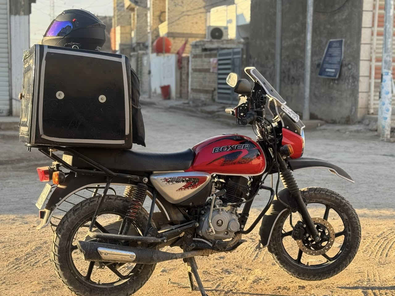 لسلام عليكم شباب اليشتغلون عل باب الله بل بيع وشراء لا يدخلون ما ابيع دراجة تفيد الجناي ليريد يشتغل عل باب الله 
(((بدون غسل وتلميع)))✅
———————————-
دراجة بوكسر 2023/ نزلت او تشغيله الها 2025/3/15 وراها شتغلت بس شهر واحد فقط ونتركت دراجة مع العلم نتركت من شغل بس كل يومين اطلع بيها وأبدل دزهن 
———————————-
تريد تريح بالك بشغل بالعافية عليك ✅
———————————-
السعر 3,350
مرقم بغداد / رقم إنكليزي 
تحويل عل اتفاق 
مكفولة كفالة عامة بانزين كله محسن تعال وافحص 
عنوان بغداد /مدينة الصدر /بل استكشافات 
رقم ***********
للأسف متواجد اني وين متريد 
ملاحظة//لخوذه وصندوك تريد تشتريهن عود سهلة من تجي
