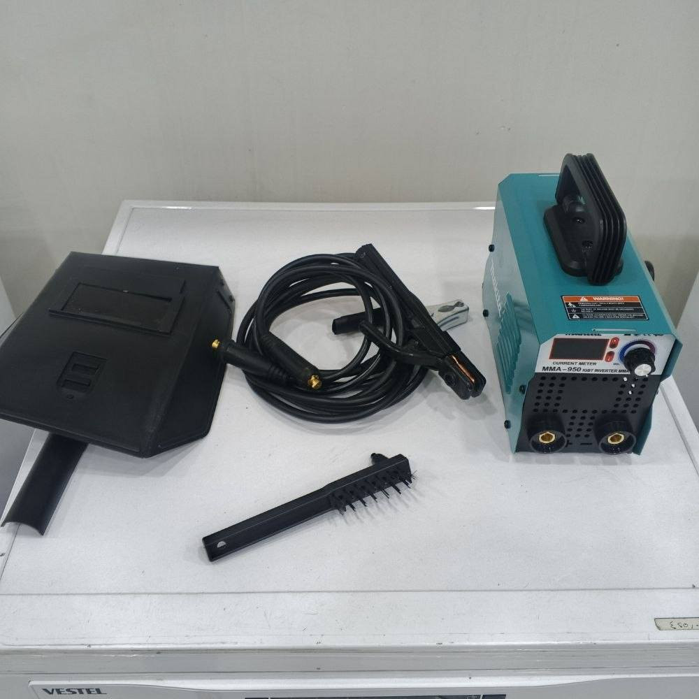 الاسم:   ماكينة لحام إنفرتر MMA-950
الوصف:  ماكينة لحام إنفرتر محمولة (MMA-950) بتقنية IGBT، تتميز بحجم صغير وأداء قوي، مناسبة لأعمال اللحام المنزلية والاحترافية. توفر تحكمًا دقيقًا في شدة التيار مع شاشة عرض رقمية، وتأتي مع ملحقات كاملة تشمل الكابلات، ماسك القطب، مشبك الأرضي، وقناع حماية

السعر بسس ب ٤٠ الف والتوصيل ٥ لجميع محافظات العراق🔥🔥🔥


**إذا كنت صاحب هذا الإعلان وتريد حذفه لأي سبب، رجاءا أرسل رسالة إلى الدعم الفني**