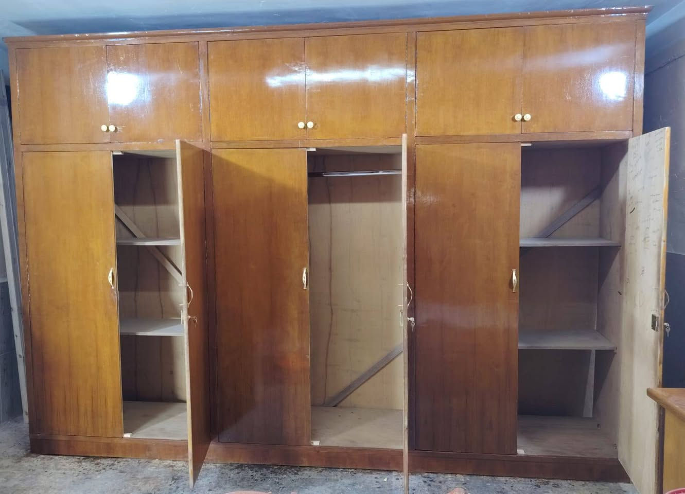 كنتور صاج تسكام ابو ٦ طابقين نرماده شريط الإرتفاع مترتين ونص والعرض ٣ متر ونص السعر ٣٤٠ وبيه مجال قليل


**إذا كنت صاحب هذا الإعلان وتريد حذفه لأي سبب، رجاءا أرسل رسالة إلى الدعم الفني**