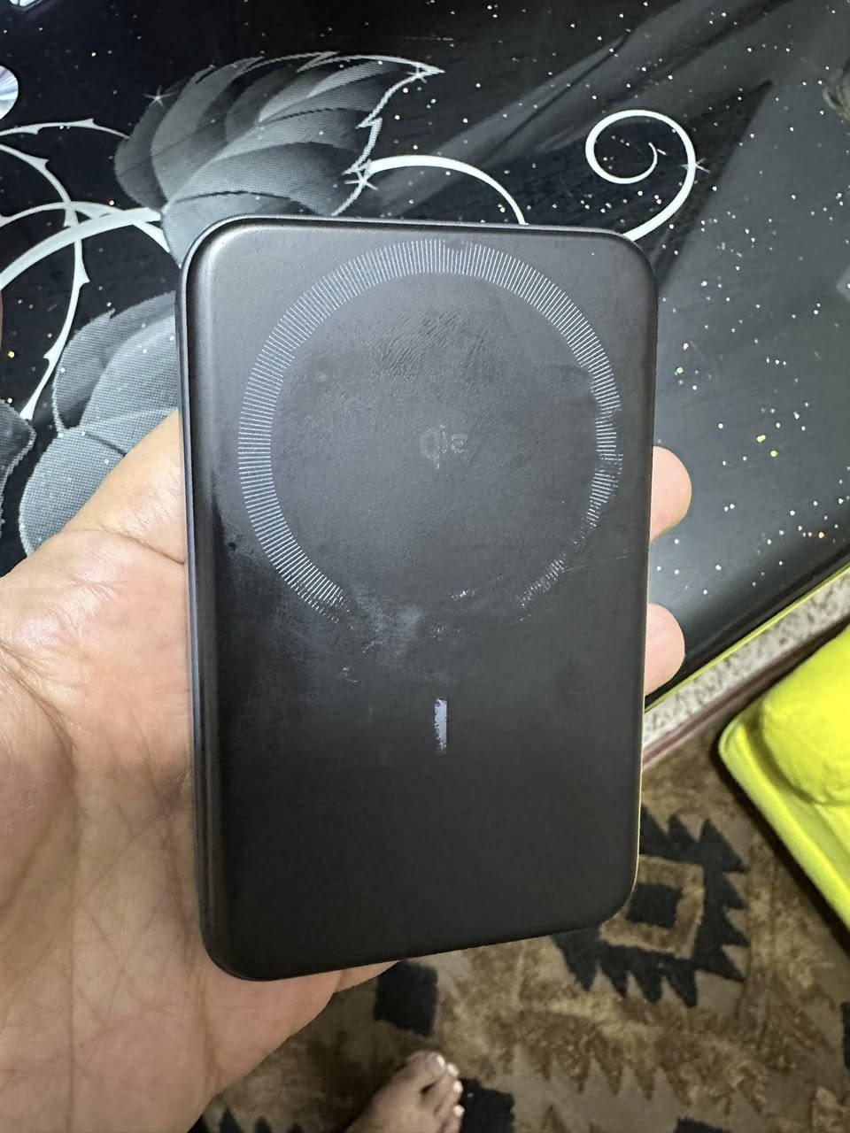 ⚡ باور بانك Anker MagGo الأصلي ⚡
شحن مغناطيسي فائق السرعة بتقنية Qi2 الحديثة مع تصميم عملي وأنيق 🔥

🔋 سعة 10,000mAh تكفي شحنات متعددة
⚡ شحن لاسلكي مغناطيسي سريع 15W
📱 يدعم iPhone 12 / 13 / 14 / 15
🧲 متوافق مع MagSafe
📊 شاشة ذكية تعرض نسبة الشحن بشكل مباشر
🪶 تصميم نحيف مع Stand مدمج للمشاهدة والاستخدام المريح

مثالي للسفر، الدوام، والاستخدام اليومي بدون أسلاك مزعجة ✨
جودة Anker المعروفة بالأداء والاعتمادية 💯

الحالة: ممتازة شبه جديدة استعمال اسبوع والنظافة واضحة بالصور
السعر 40 🔒 وموجود توصيل


**إذا كنت صاحب هذا الإعلان وتريد حذفه لأي سبب، رجاءا أرسل رسالة إلى الدعم الفني**