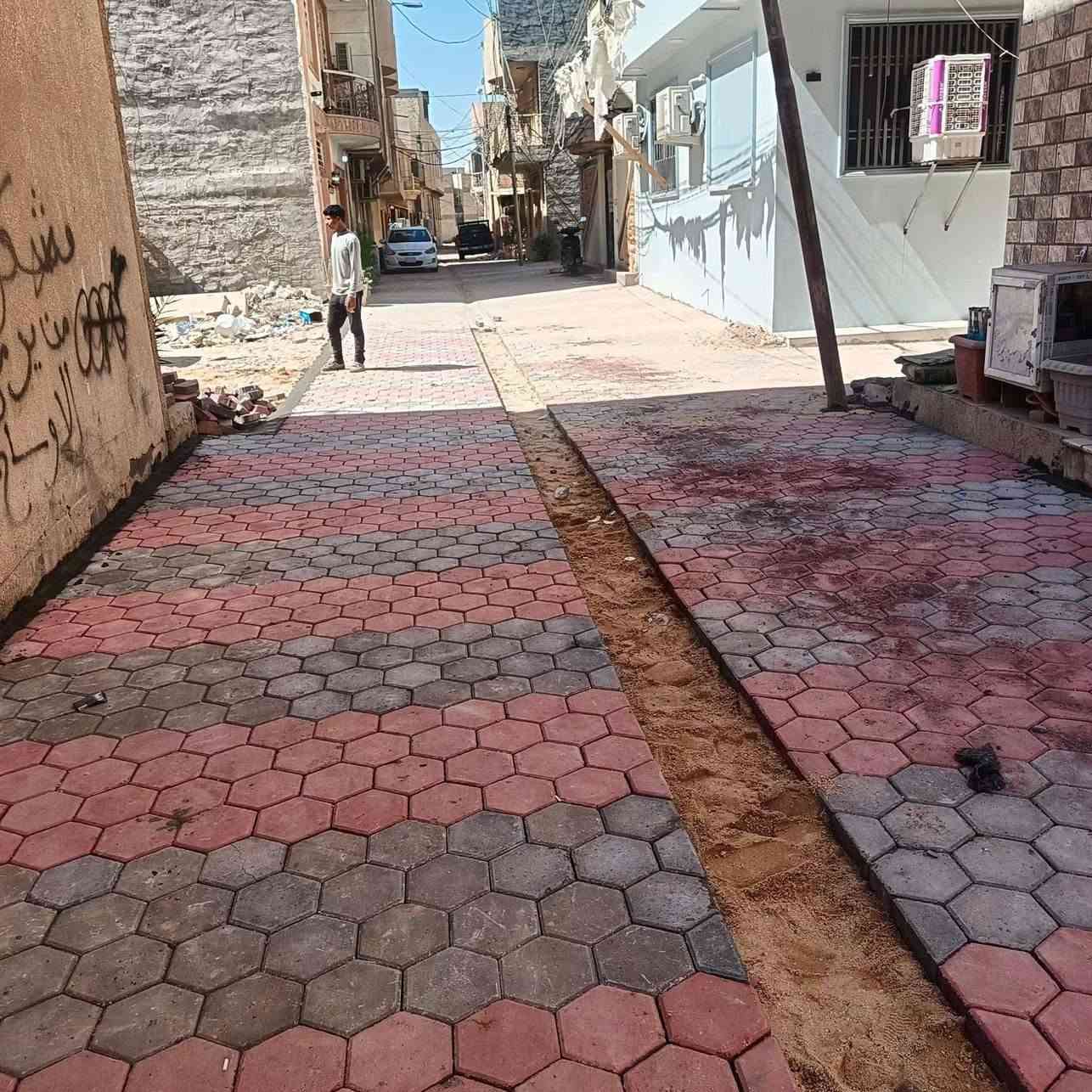 🔸 تنفيذ كادر المقرنص للمساجد، والحسينيات، والمراقد، والمجالس، والمنازل. 🔸 تصاميم تراثية وإسلامية بمختلف الأشكال والمقاسات. 🔸 تنفيذ يدوي بدقة عالية وتشطيب فاخر. 🔸 استخدام أجود المواد لضمان الجودة والمتانة. 🔸 إمكانية التنفيذ حسب الطلب والتصميم الذي يناسبكم. 🔸 الالتزام بالمواعيد والأسعار المناسبة.
نسعى لأن يكون كل عمل يخرج من بين أيدينا تحفةً فنية تعكس أصالة العمارة الإسلامية وجمالها.
📞 للاستفسار وطلب التنفيذ، يُرجى التواصل عبر الرسائل أو الاتصال.
***********
***********
