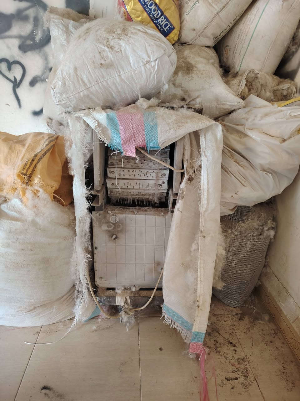 ندافه صوف لبيع سعره 600بهه مجال مكان كركوك رقم
***********
