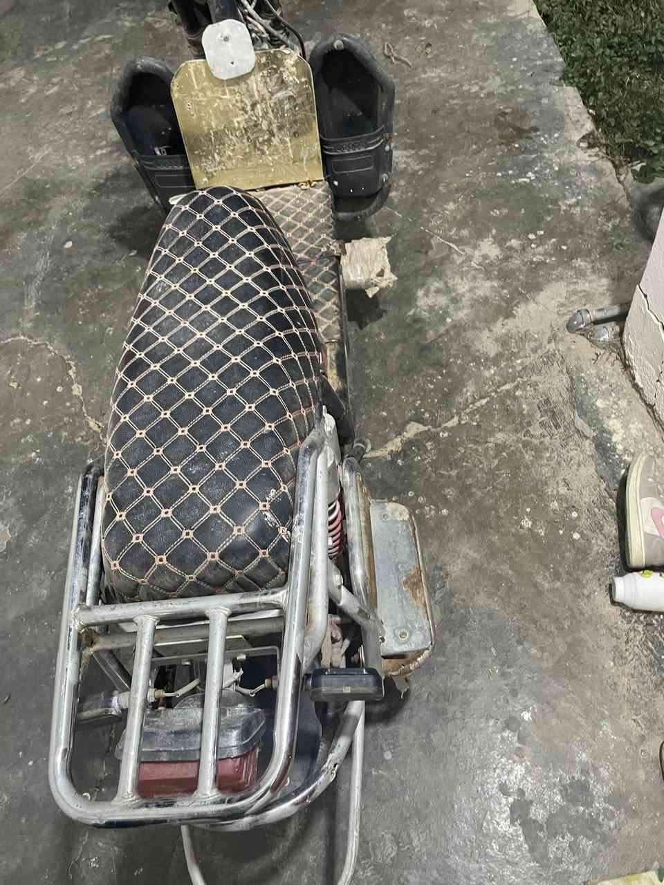 سلام عليكم للبيع باسكل شحن ناقصه بطاريات ***********  ب ٢٥٠ وبي مجال
