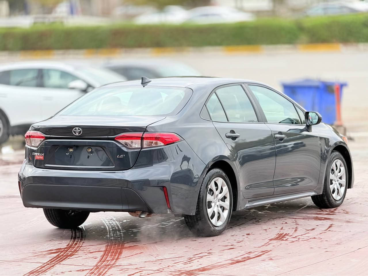 TOYOTA corolla 2024

تويوتا كرولا ٢٠٢٤   

السعر 152$ ورقه 

مواصفات LE👇
رادار امامي و جانبي 🛣
خط مسار 🛣
حجر بيئه بلادي ( حجر صالنصه)
لايت زينون عالي ناصي
داخل لون مميز
بريك إلكتروني
فول تحكم ستيرن
شاشة كبير📺
نظام AUTO HOLD 
ماشية ١٩ الف

ضررها : بدون صبغ 
بدون دواخل 
جميع ايرباكات سليمة 

مكان سيارة-اربيل -شركة ابوظبي كارس 

☎️*********** واتساب أربيل, العراق
