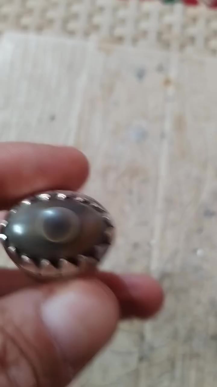 سليمانية دهن ودبس عين صريحة قديمة جدا القطعة مفولة فول شرط الشغل معلومات اكثر خاص او ***********
