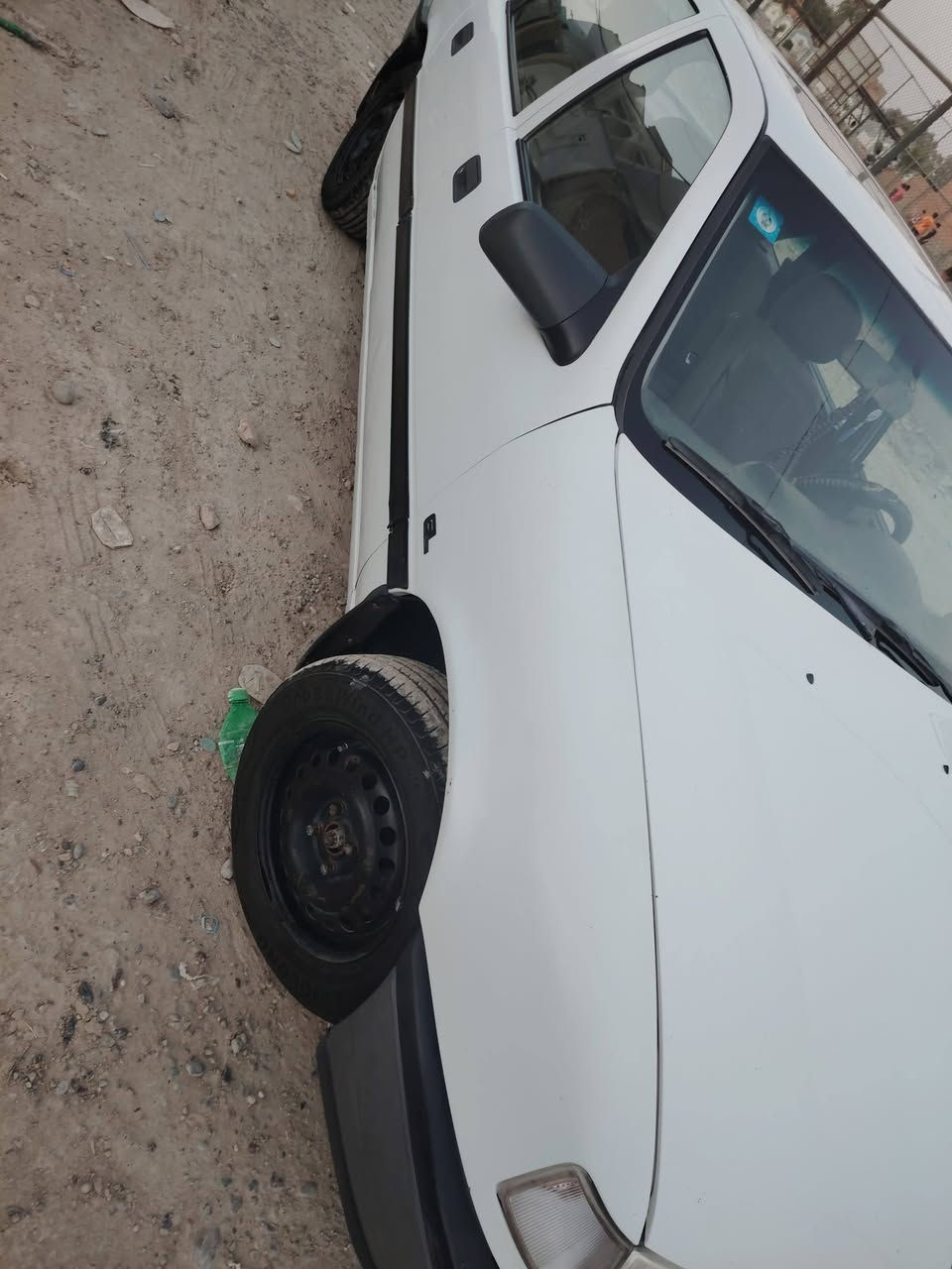 السلام وعليكم للبيع اوبل فكترا موديل 1992 رقم بغداد دولي بسمي بلادية من الدعامية للدعامية بدون قطرة صبغ محرك 16 كير عادي مكفولات محرك والكير صدر امامي وخلفي جديد تخم تاير مواصفات فتحة باور استيرن سنتر لوك مع ريمونت 
السعر 50 وبيهة مجال بسيط 
مكاني سامراء 
***********
