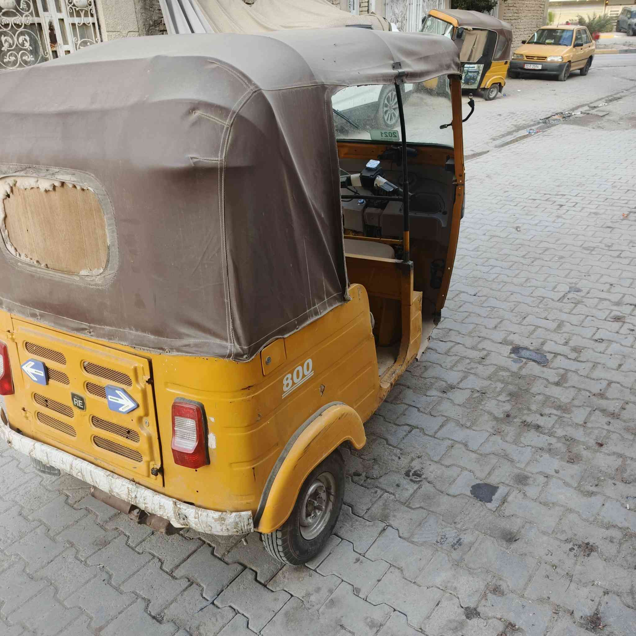 السلام عليكم تكتك للبيع موديل 2019 مضلع دخول 20 اوراق اصلي شرط الترقيم كهربائيات شغاله جاهزه كبل للشارع ماناقص اي شي السعر 3,900 وبيها مجال قليل حك الجيه مكاني بغداد الاستفسار على الرقم‏ ‪***********‬‏
