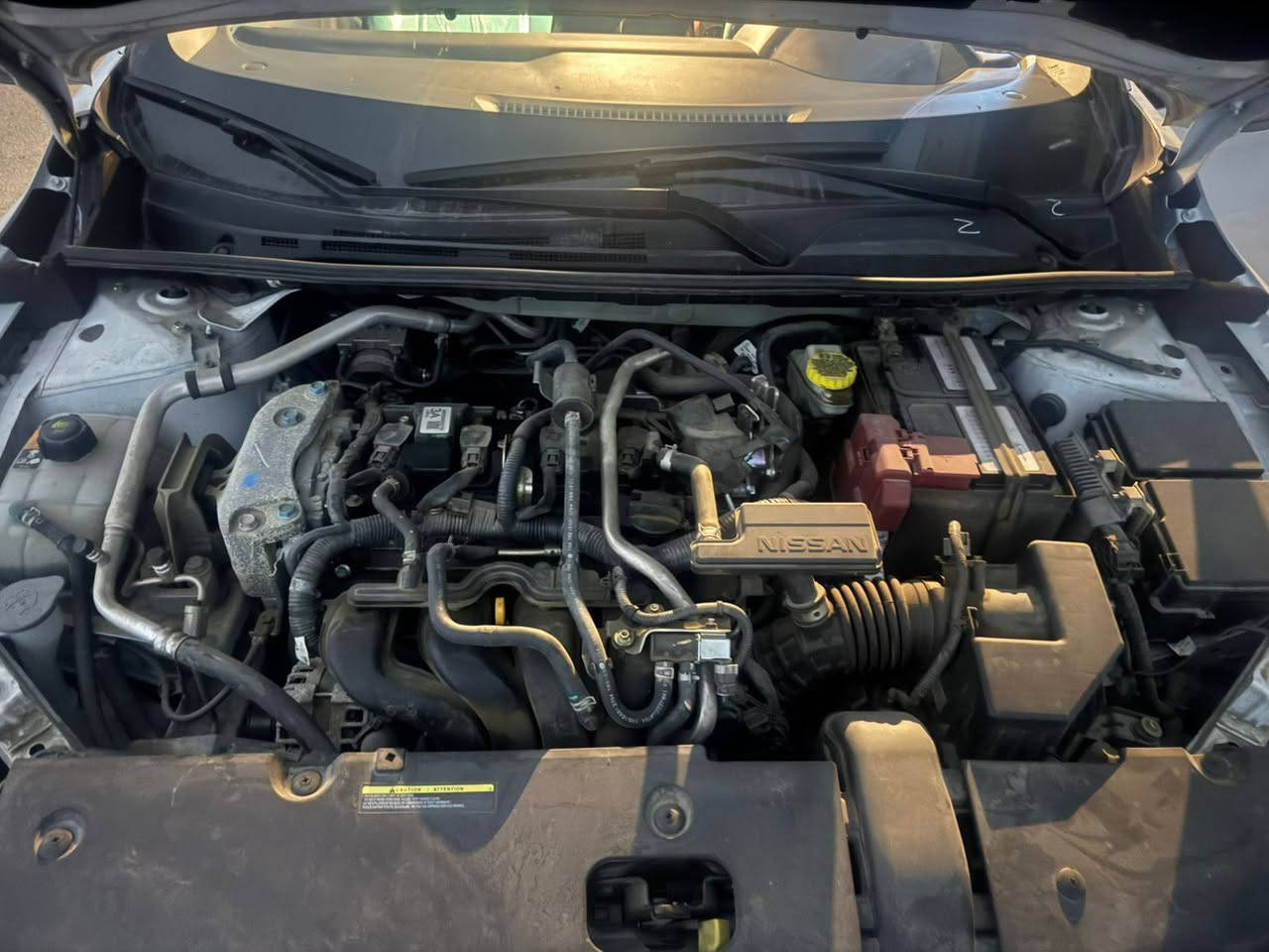 سلام وعليكم نيسان سينترا مديل 2024 ماشيه 18 الف السياره بأسمي صور الحادث اكتب رقم الشاصي  3N1AB8CV2RY275606 السعر 145 ورقه وبيه مجال بسيط  السكن بغداد حي جميله رقم الهاتف   ***********
