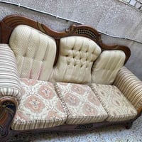 تخم احمر 9 مقاعد ب٢٧٥ والتخم الاصفر 10 مقاعد ب٢٧٥ والتخم الجوزي 10 مقا...