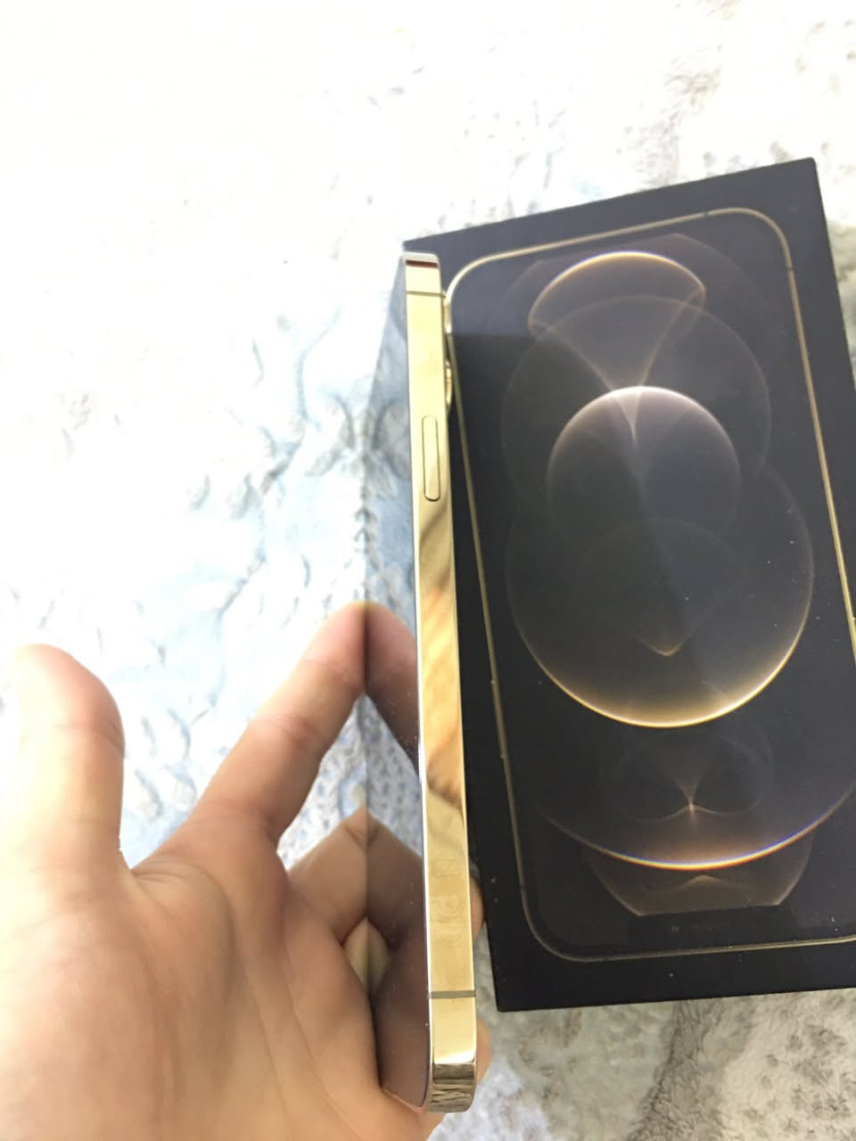 12 برو ماكس ذاكره ٢٥٦ بطاريه ٨١
كامل ملحقات عربي شرق اوسط 
جهاز نضيف على الفحص
سعر ٤٧٥
بغداد 
***********
