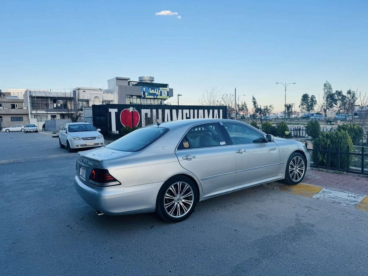 بەناوی خوای گەورە  
شاینە بڕاوە بۆفرۆشتن  مۆدیل ../2005 مەکینە ../182
سەیارەکە ماڵی دۆشتە بێ تەقەو ڕەقەیە شتی زۆر جوانە ماڵی دۆستە 
کامل مەسرەف  تەبریت ساردووگەرم ئیشەکات 
جام دوواو پیش هەڵگیراوە 
 شوین../چەمچەماڵ 
سعری./44گڵا مەجال
ژ.م../***********
