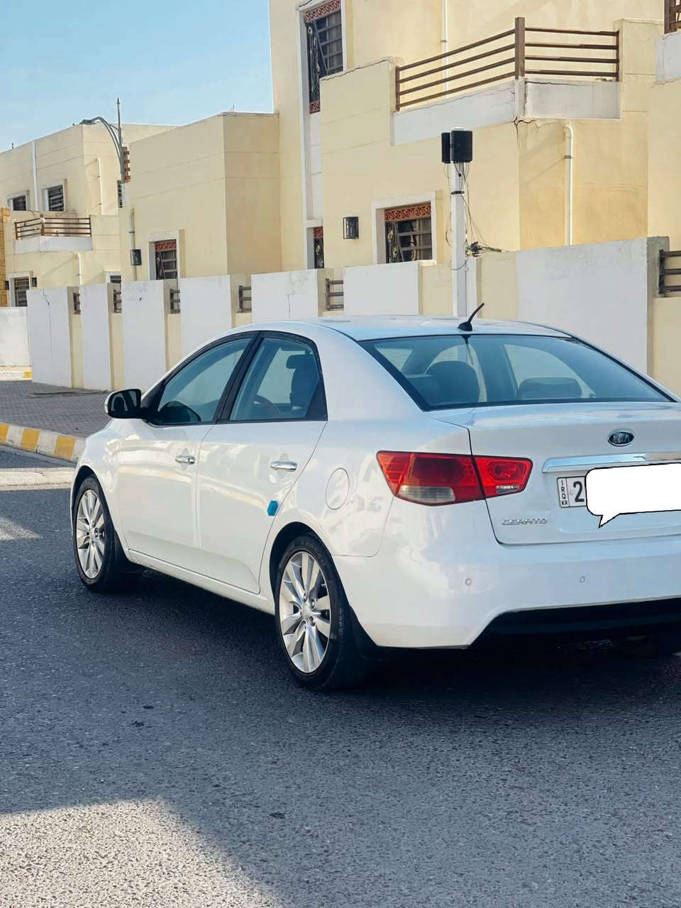 سيراتو 2013 للبيع مكفولة بسعر مناسب 104 وبيها مجال بسيط سياره جاهزه من كلشي كير مكينه صدر تبريد تخم تاير   
رقم هزه كله جديد مكان السياره تكريت مجمع بيتي 
***********
***********
