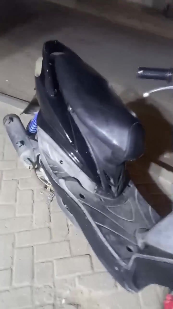 السلام عليكم سكنز البيع ٤٠٠الف بل زعفرانيه وهاذه رقمي ***********
