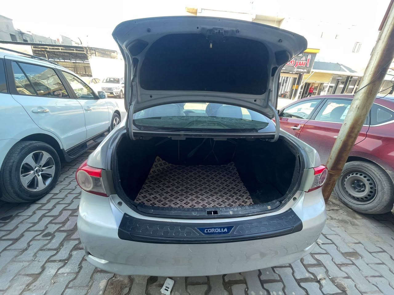 السلام عليكم  كورلا 2012 أمريكي بيه بس البونيد مبدل وكاله رقم سليمانيه محرك وكير شرط السعر138وبيه مجال شي قليل السنويه لل29 مكان الحجاج رقم***********
