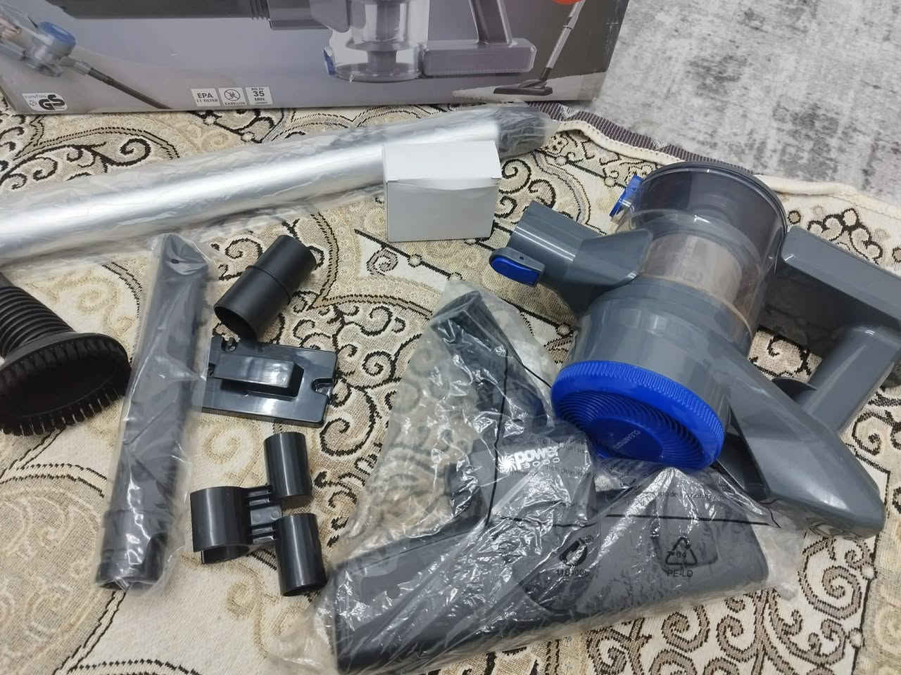 گسکی شە حنی کارە بای زۆر تازە یە یە ک ڕۆژ بە کارهاتوە تە نیاتاقی کریاوە تۆ شە حنو هه موشتی خۆی لە گە ڵە مشتە ریت نامە بنیرە لە کە لارم


**إذا كنت صاحب هذا الإعلان وتريد حذفه لأي سبب، رجاءا أرسل رسالة إلى الدعم الفني**