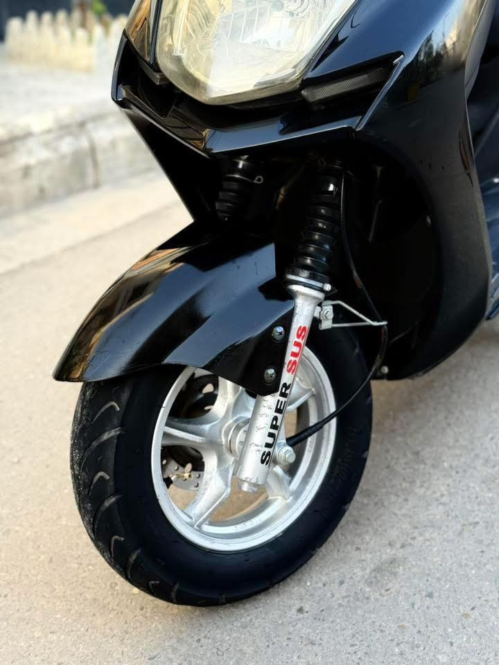 سكنس للبيع دراجه نضيفه مامفتوحه 
كلها شغاله لايت امامي لايت خلفي اشاير كلها شغاله دشبول اكتروني
سعرها (٧٥٠)مكاني ناصريه مركز 

***********
