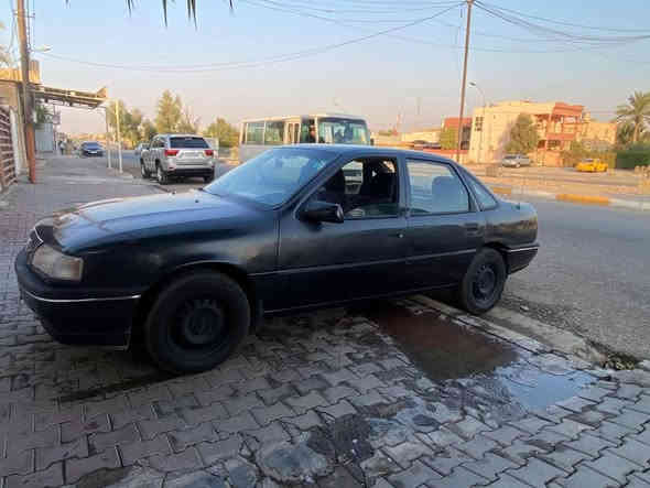 اوبل فكترا موديل 1991 حجم 20 رقم انكليزي سنويه بسمي  لغايه 2030 سياره جاهزه كير محرك  بشرط
كير عادي وبطاقه بانزين بيها 
سعرها 36 بيها مجال 
للاتصال ‭0777 927 8073‬
