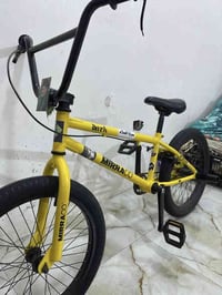 البيع بسكل BMX سعر مناسب تواصل عل هذا رقم 07766309445 وتساب مرسله واني...
