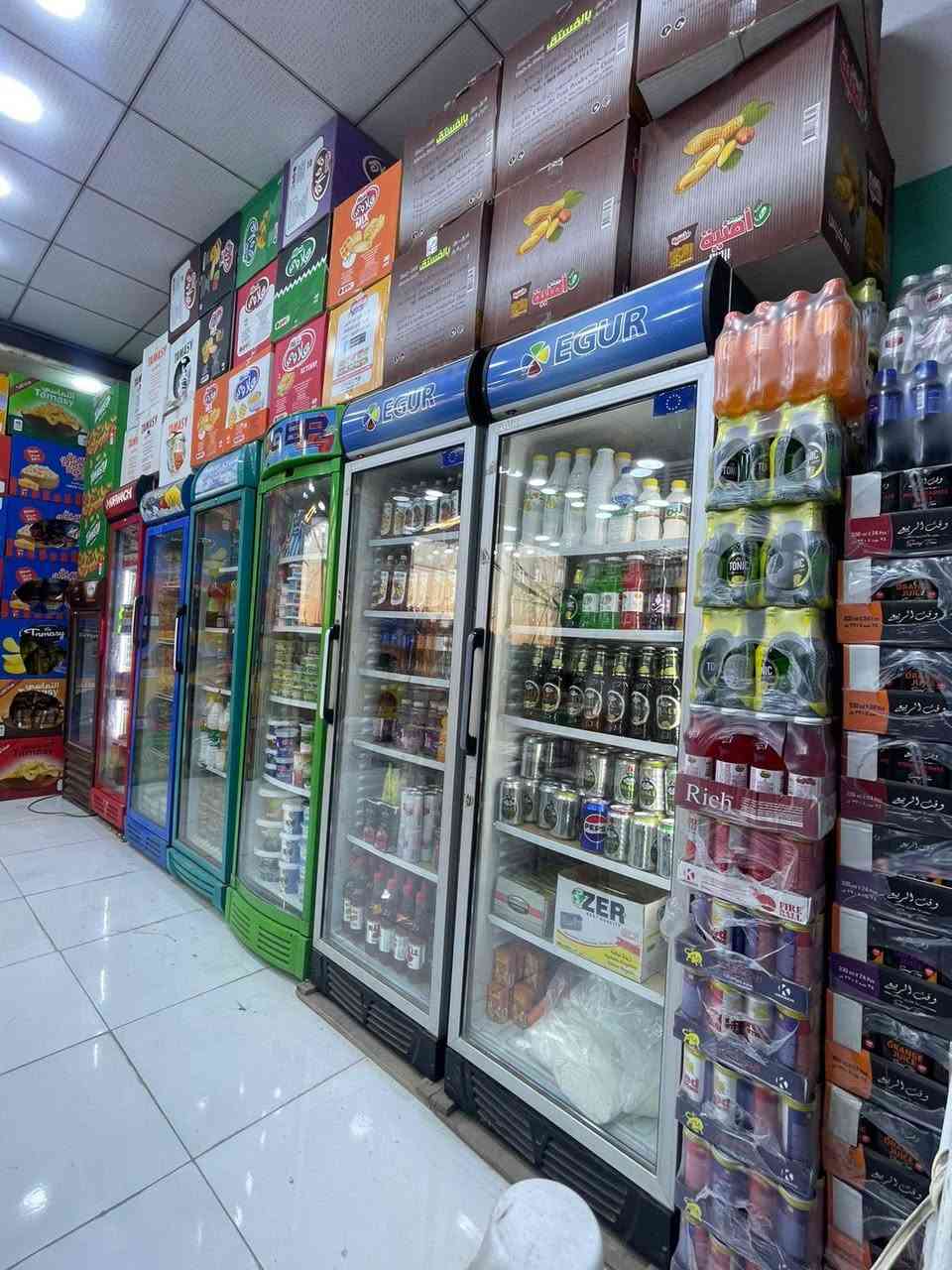 السلام عليكم اسواق للبيع كامله مكمله 
موقع تجاري شغال عالشارع العام 
واجه10 متر 
محل مساحته كبيره 
بيها بضاعه خير من الله 
تحتوي على 7 برادات عمودي 
تحتوي على 2طرحي 
المحل كامل من ديكور من ارضيه من كهربائيات كله جديد 
عماريه تفصال جديد 
📍موقع الاسواق كربلاء سايدين مال بنزين خانه مال القادسيه قرب شركه سليمانيه او ماكولات الروان 
***********
