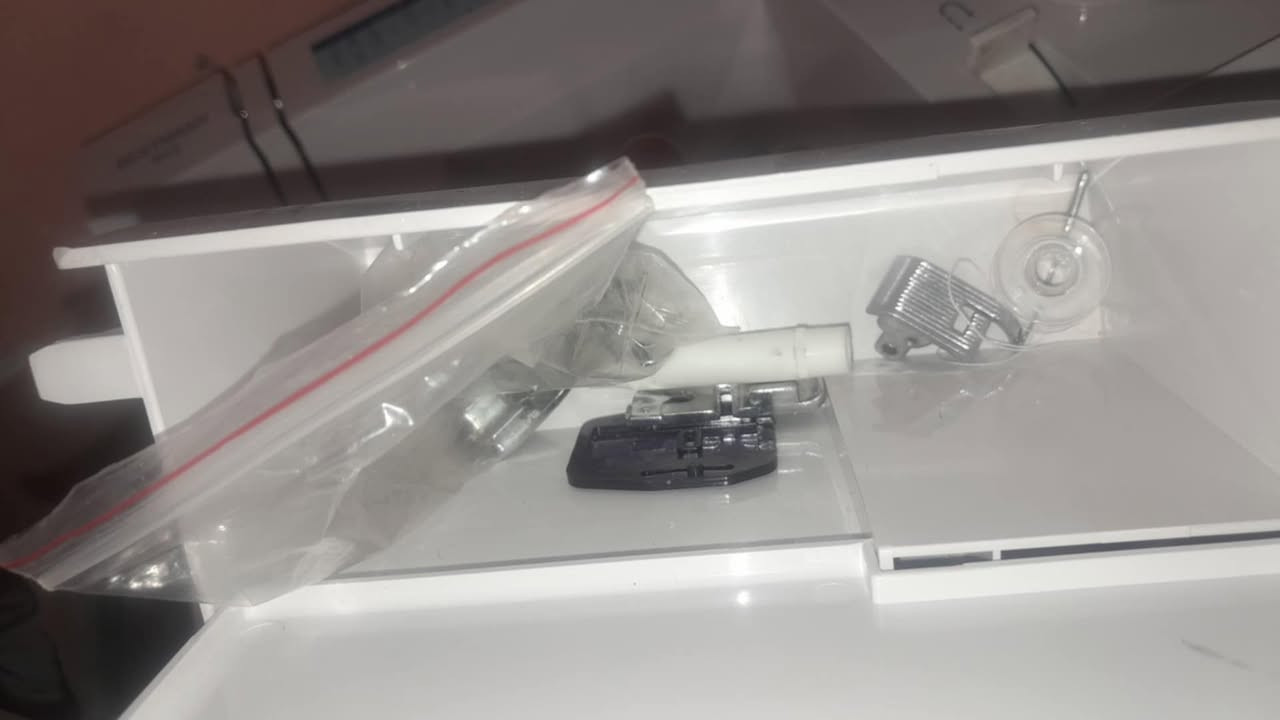 ماشينه خياطه للبيع. تمشي مريقله


**إذا كنت صاحب هذا الإعلان وتريد حذفه لأي سبب، رجاءا أرسل رسالة إلى الدعم الفني**