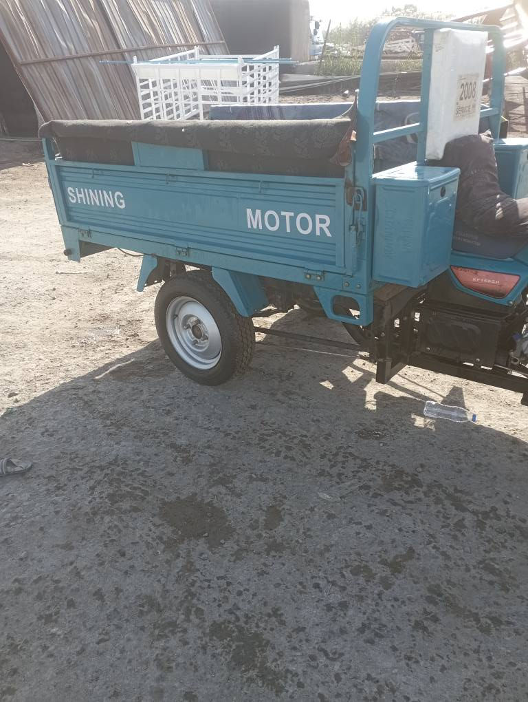 السلام عليكم ستوته للبيع موديل 23 مقفوله كفاله عام برقي ما مفتوح بالمحرك شاصي  مقفوله كفاله عامه مكانه في القاسم اخوان السعر خاص اتصال بالرقم ***********
