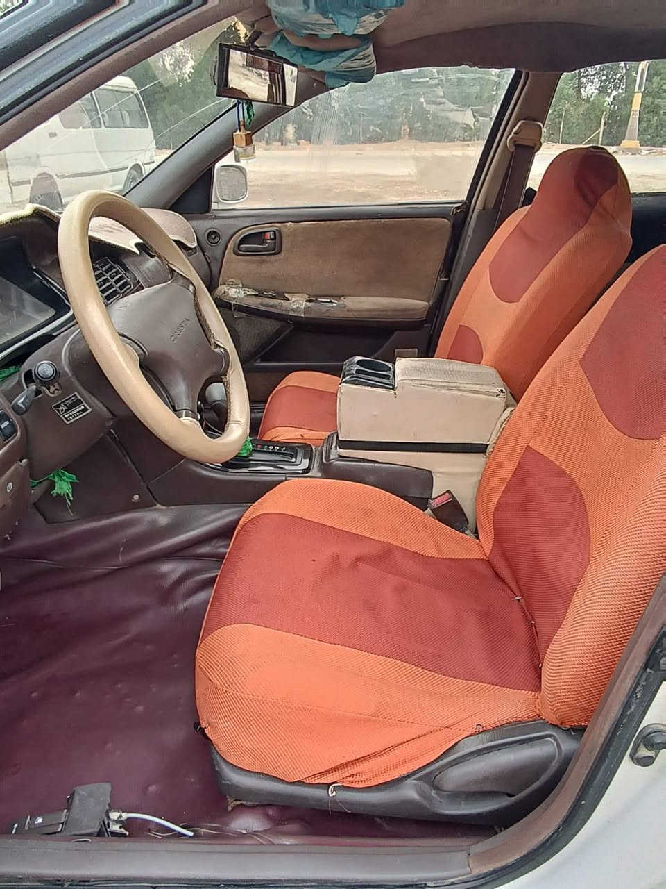 سياره كرسته مكينه غير كفاله تبريد شقال سعر  30  و بيه مجال ***********
