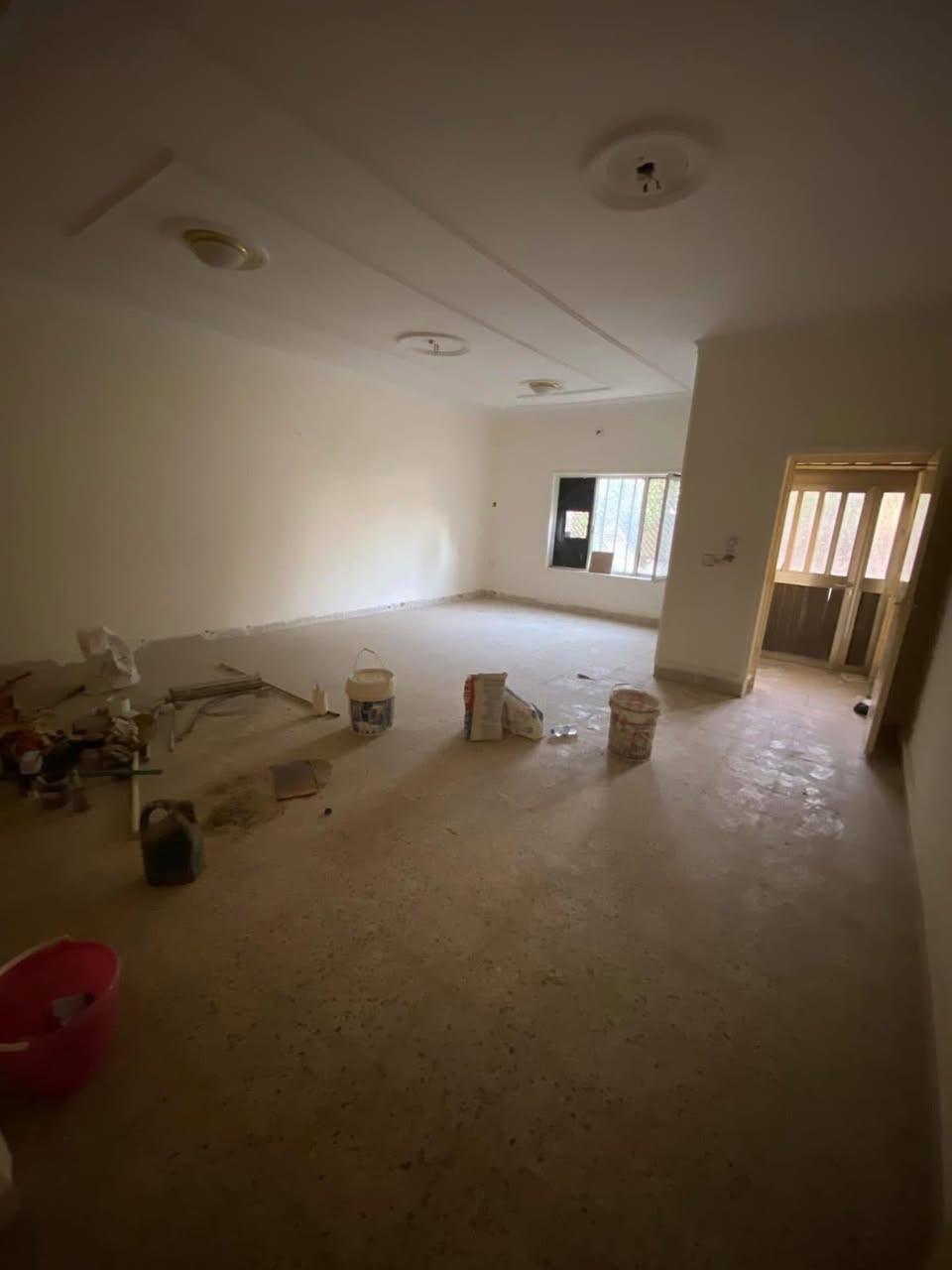 للإيجار
بيت مساحه 250 متر نظيف جداً 

يحتوي على 5 غرف نوم + مخزن  ومطبخ واستقبال وصحيات عدد 2 وكراج كبير وحديقه كبيره 🏡

الموقع الدوره شرطة حاتم السعدون موقع ممتاز قرب المتنزه وسريع الدوره شارع 12 متر موقع خدمي ✅

للاستفسار 

 ***********  

***********

 متوفر واتساب ✅
