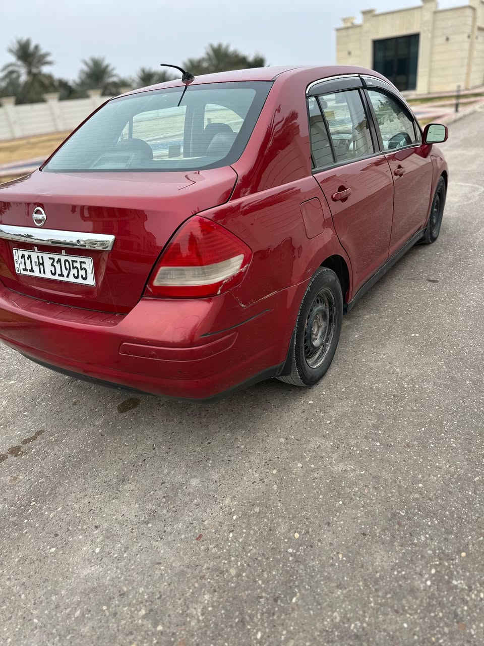 نيسان فيرسا موديل ٢٠١٠ 
رقم بغداد دولي شرط التحويل
سنويا جديده لل٢٠٢٩
الضرر بونيد بس مصبوغ وبيها تعديل يم قبق البانزين مثل ماموضح بالسونار
محرك جديد 
الكير بس من هيا بارده الصبح تأخر بالتنميره وراها يصير طبيعي  
السعر ٧٠ وبيها مجال 
العنوان سامراء 
رقم الهاتف***********
