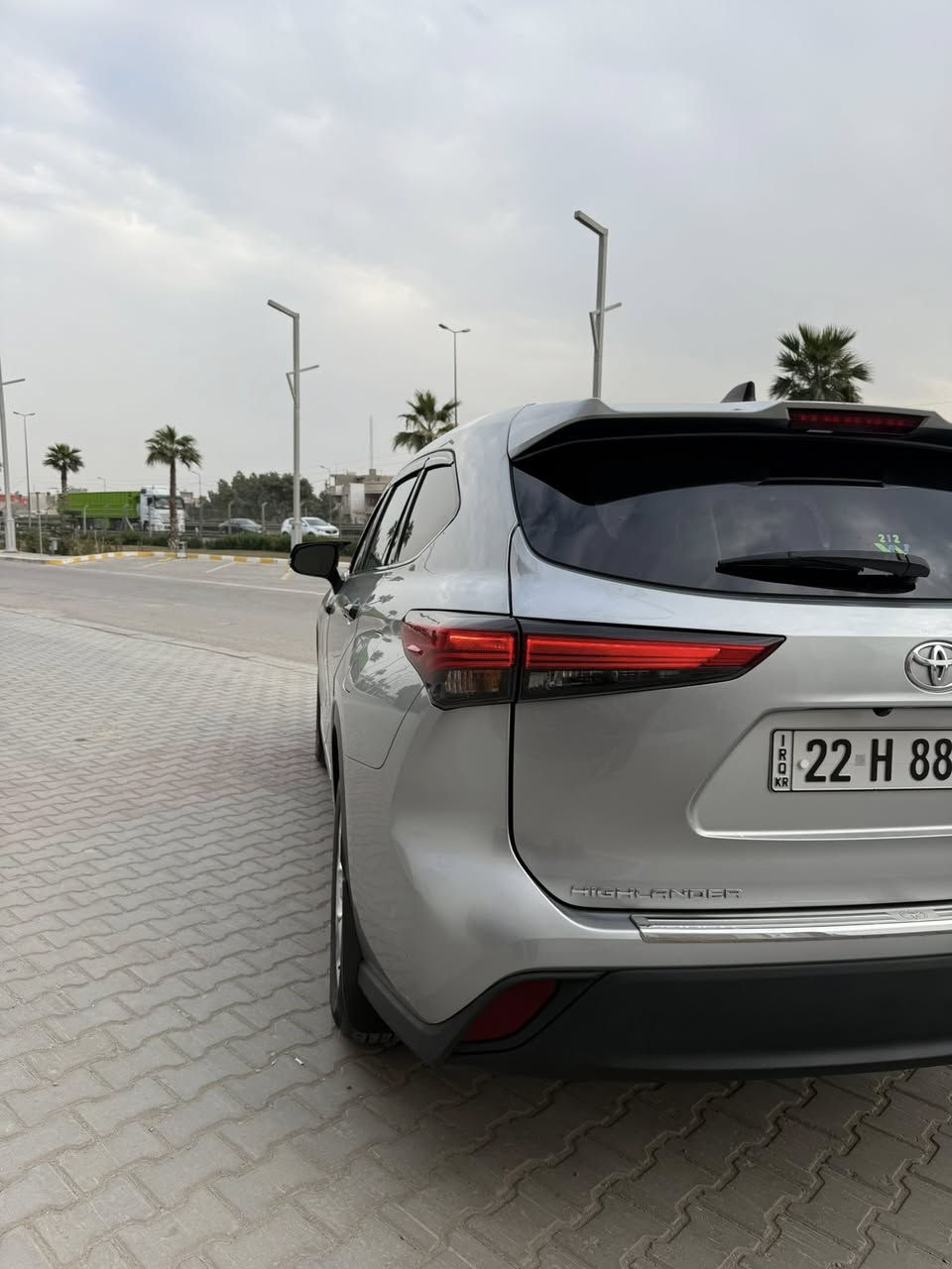 السلام عليكم
تويوتا هايلندر 2022  LE رقم اربيل بأسمي

 للبيع  

 مواصفات فول عدا الفتحه

 محرك 6 سلندر

7 راكب

دخول ذكي

 كرسي كهرباء

 تبريد مركزي  3 قطع منفصل بيانو

 بصمة تشغيل

 رادار امامي وجانبي

 نقطة عمياء

تحديد مسار

 توقف ذاتي 

شاشة كبيرة لمس

كامره

دشبول ديجتال

هندبريك كهرباء

 ماشية  35 الف مايل 
الحادث سرقة جاملغات امامية فقط بدون ايرباك كما موضح بلصور للاستفسار الاتصال 

***********
