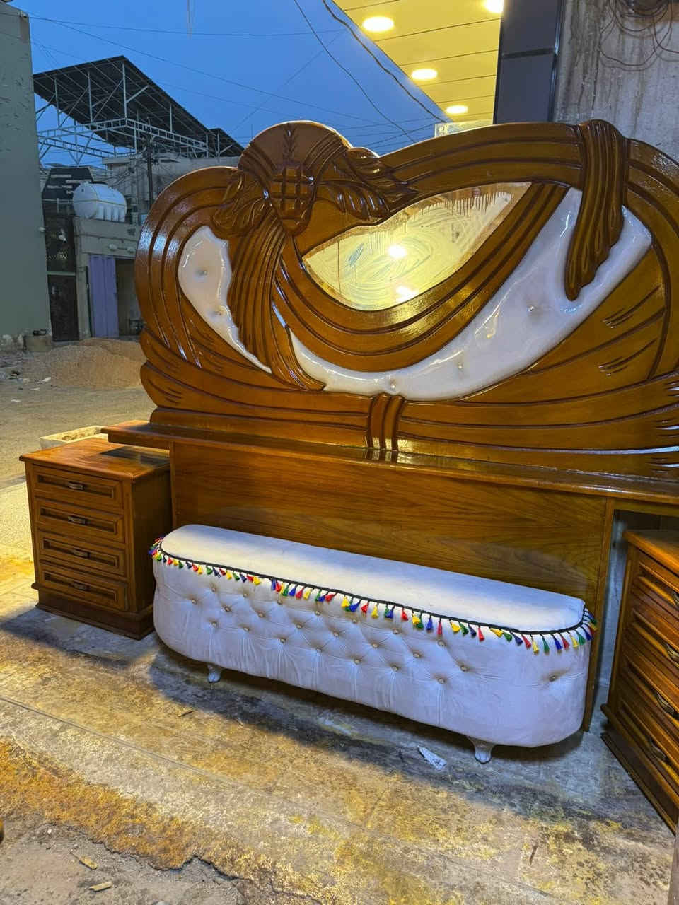 السلام عليكم 
غرفه ٦ باب تكمه نضيفه جدا


**إذا كنت صاحب هذا الإعلان وتريد حذفه لأي سبب، رجاءا أرسل رسالة إلى الدعم الفني**