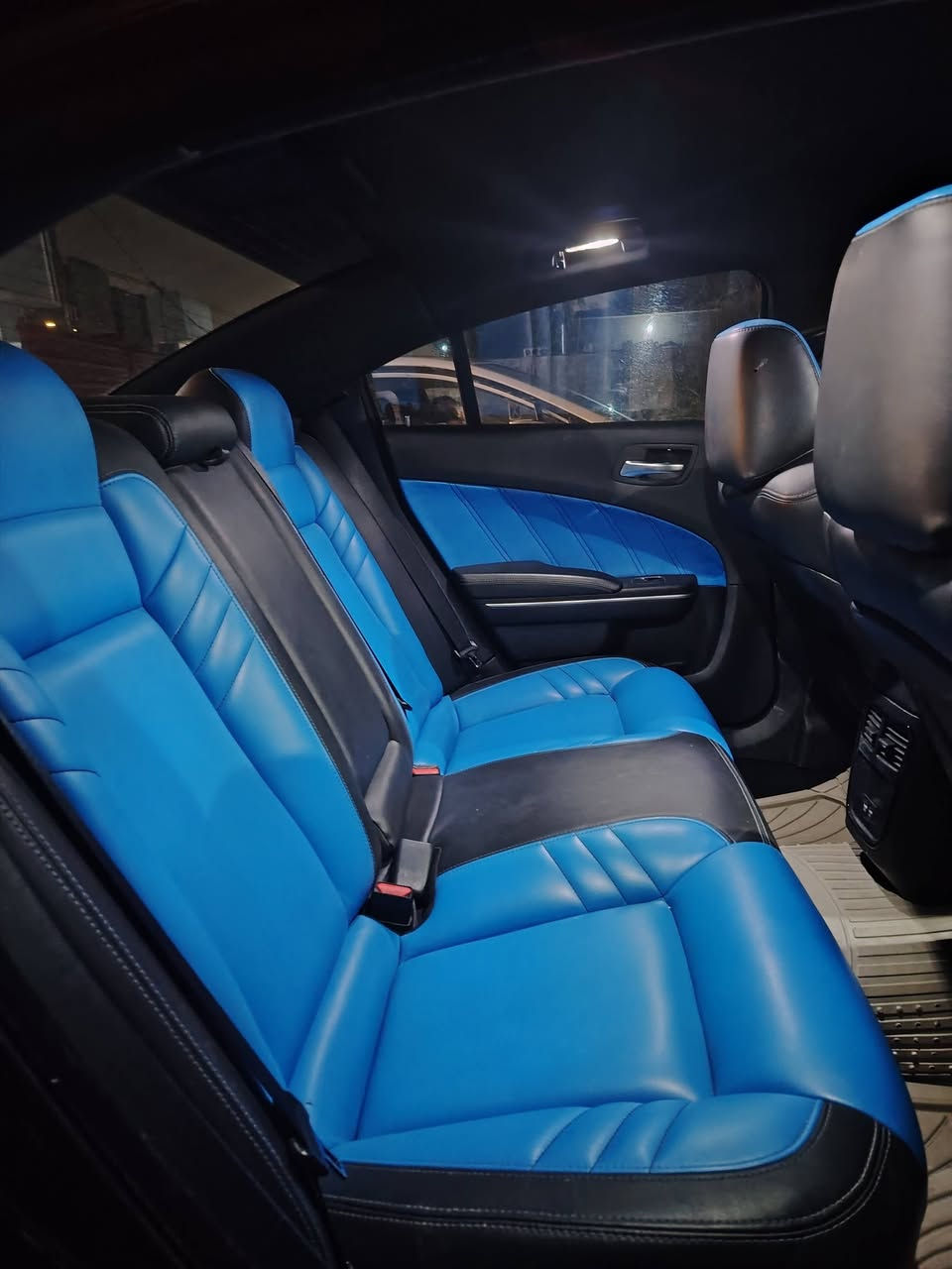 السلام عليكم
كشنات جارجر 2023 سكات باك
دبل حضن تدفئة تبريد
مشتغلهة حسين شمارة
مراوس حسب القناعة 
أو للبيع سعرهة 5 ورقات
***********
***********
