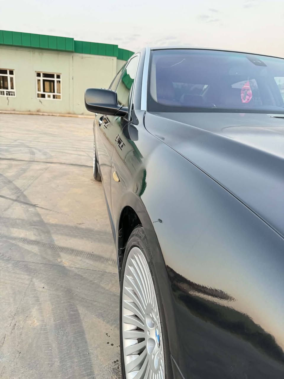 بيم ساغ ساغ bmw 750i alpina
2006 
فول فول 
حجم 750i
كوشن جلدو هيتر و مساج و ساردو گه رم
مه كينه و گير به شه رته 
ناوي vip
سه ياره كه ساغه و 2 پارجه ى بوياغى ئه وروپايه 
واتا دوبه يه 
سلايد ناو زه رد 
نوقساني نيه 
نرخي خوار بازار 
علوجه  
48 معامله ي كه م 
***********
***********

