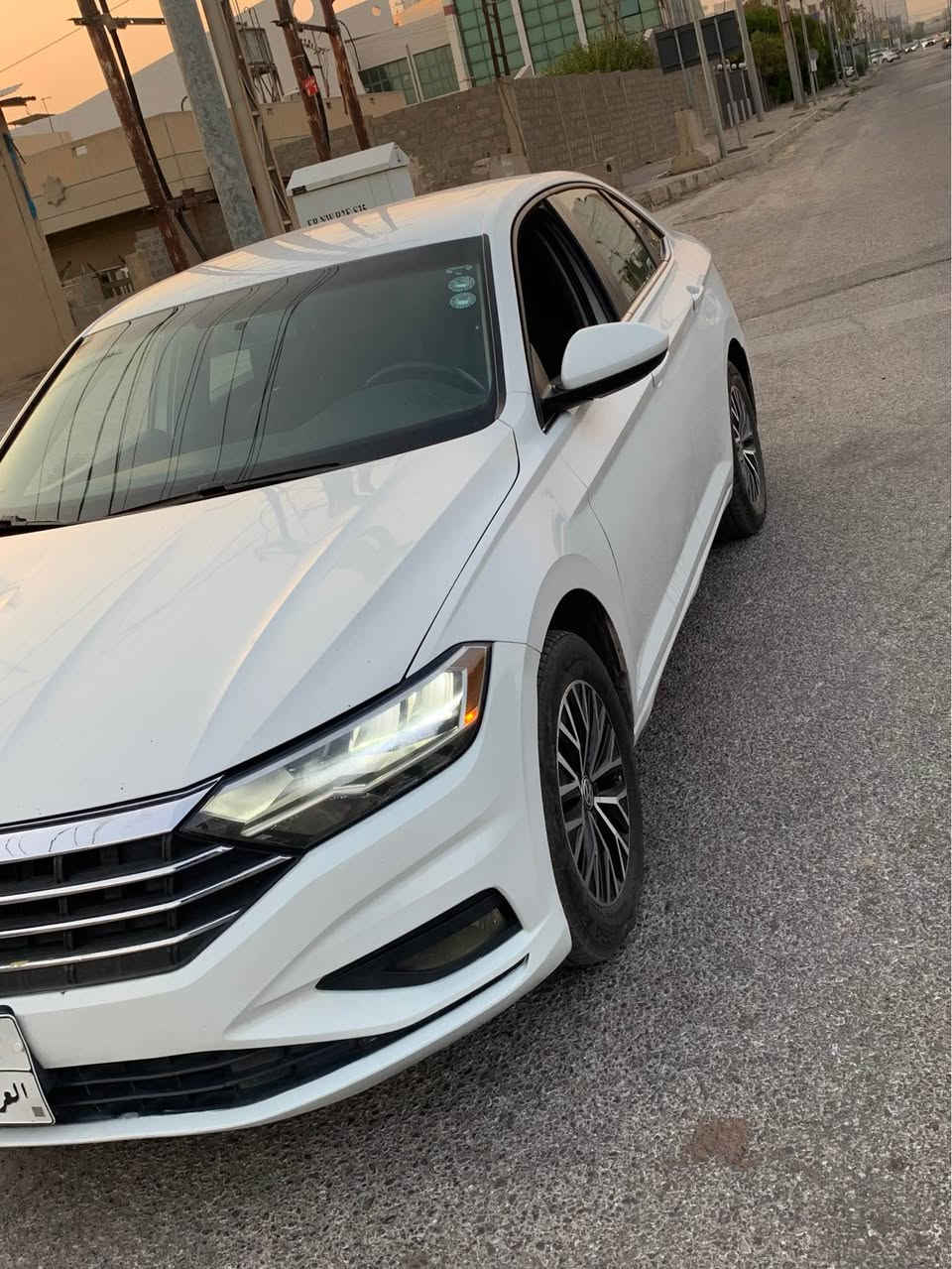 volkswagen Jetta 2019 
سيارةكي جوان و خاوين 
سيارة نضيف هواي 
بس رقمي قديمة سنوي هةتا ٢٠٢٧  
بس رقم قديم سنوية حتا ٢٠٢٧ و فحص هزة جديد 
سيارةكة بس بوليدي بوياغة لةگةل ٣ جيگاي ساردة 
سيارة بس بوليد صبخ ويا ٣ مكانات بارد بدون دواخل ارباگ بس سوكان 
تاية و پاتري هةموو شتي نوية بةستراية 
گورينةوة دةكةم لةگةل سيارةك بة دلم بي 
اراوس ويا سيارة إذا يعجبني 
3VWCB7BU9KM144151 
*********** what’sup أربيل, العراق
