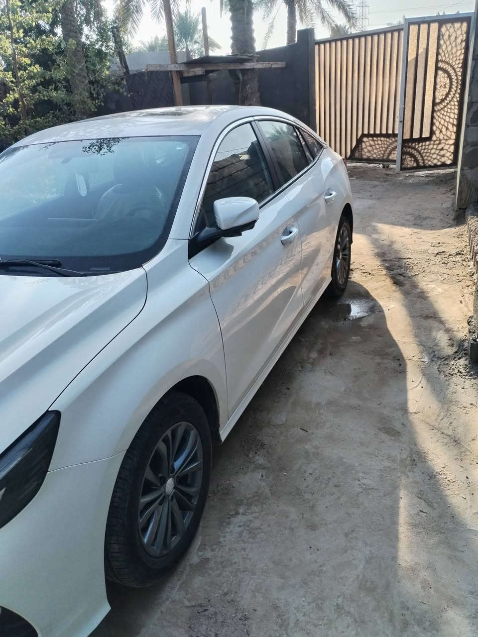 السلام عليكم سياره ام جي للبيع موديل 2025 فول مواصفات ماشيه 12الف حقيقي  رقم شمالي تحويل موباشر بيه بارد جدن بصيط وللاتصال عل هاتف *********** // *********** مامتواج عل فيس   السعر 135وبيه مجال بصيط
