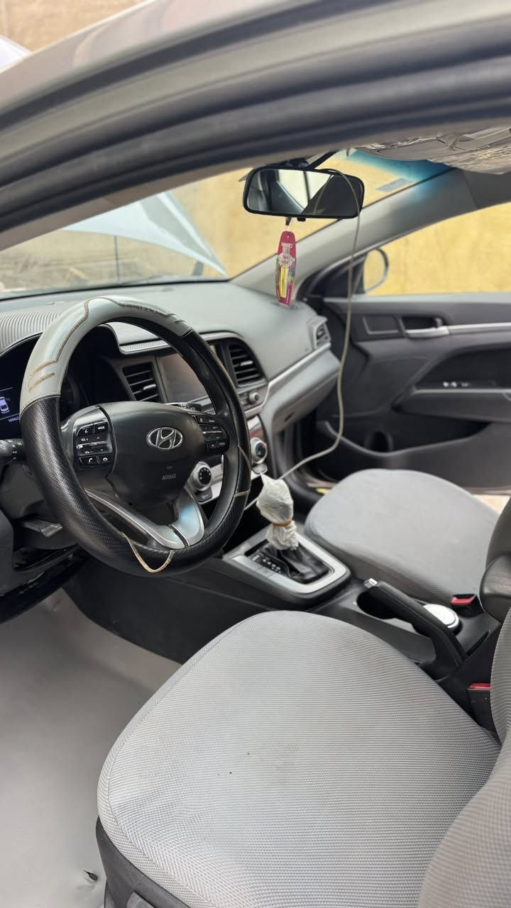 الانتره ١٩ امريكي  رقم بغداد كير At المرغوب. مكينه ٢٠٠٠ دوش 
رادرات مري 
تحكم ستيرن 
تحديد مسار 
حساسات امامي خلفي 
حادثهه. بنيد وجاملغ. 
وباب السايق صبغ فقط 
مراوس شعندك. متواجد على النت  ا
المواصفات كلهه مذكوره


**إذا كنت صاحب هذا الإعلان وتريد حذفه لأي سبب، رجاءا أرسل رسالة إلى الدعم الفني**