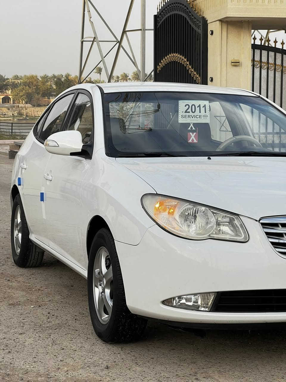 السلام عليكم جميعاً هوندي النترا خليجي موديل 2011. رقم بغداد بسمي السياره مكفوله ماشيه 185 جاهزة تحكم ستيرن شاشه وكامره تخم تاير جديد صدر امامي وخلفي جديد السياره مال جناي العنوان صلاح الدين بلد 
الاتصال ***********
