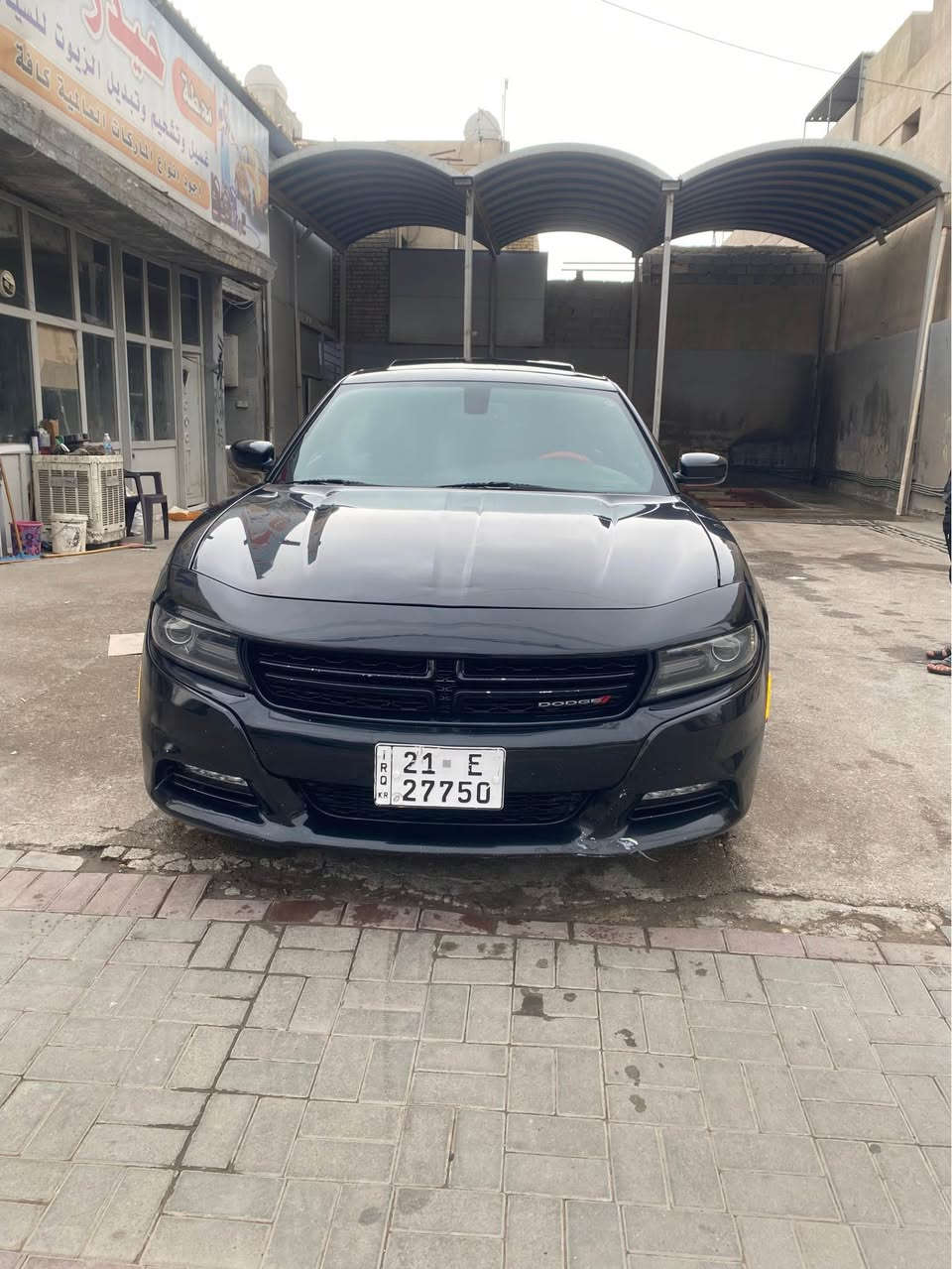 السلام عليكم 
جارجر ٢٠١٥ SXT خليجي
الباب خلف السائق مبدل والجاملغ الخلفي صبغ الباب الخلفي عكس السائق بارد
المواصفات:
فتحة
شاشة كبيرة
تدفئة كشنات
وباقي مواصفات الsxt
عليها منظومة زنون 
مكان السيارة بالدورة شارع ٦٠
*********** بغداد, العراق
