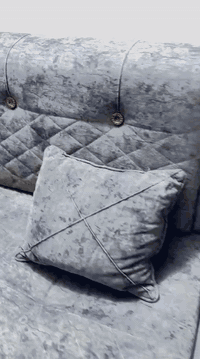 السلام عليكم عندي تخم ديوان للبيع اخو الجديد السعر ٦٠٠ ت *********** في الشعب
