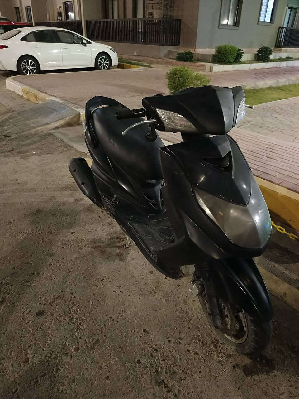 السلام عليكم
للبيع سكنس فحل نوزل خطين 

دراجه نضيفه مداريهه دهن وبانزين كله محسن بيهه ضرر ب كفرات موضح بالصور 

٦٥٠ وبيهه مجال 

مكاني بغداد حي الجهاد 
***********
