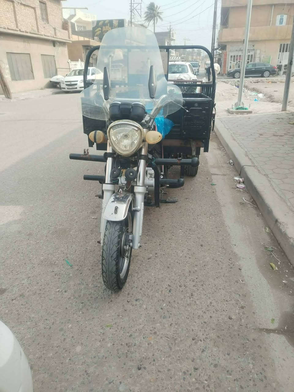 ستوتة جمرة موديل 21 محرك 22 كامله نقص بس الدشبول والكشن دوشمه السعر 1850000 وبيه مجال بصيط 
بغداد المدائن 
***********
