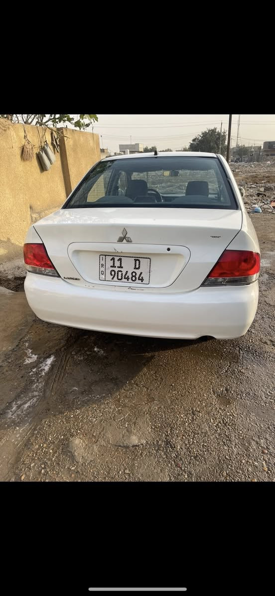 لانسر2011 رقم بغداد باسمي مكينه 2000 سياره بيه ٣ قطع صبغ بدون دواخل السعر ٧٨ ورقه وبيه مجال ***********
