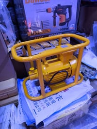 🔧 هزاز خرسانة كهرباء (فابريتر) شغل ثقيل إذا تريد صب نظيف وخرسانة قوية ...