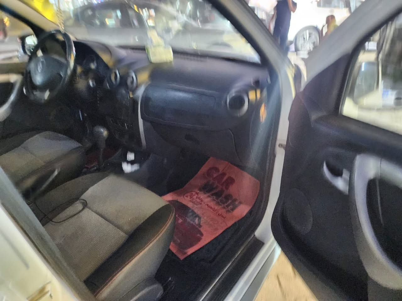 السلام عليكم رينو داستر 2013كير شاده جديد مكينه مامفتوحه صدر جديد شاشه كامره تخم تاير جديد سياره بدون صبغ وبدون تبديل فقط بارد جاملع امامي وتكحيل هلال جاملغ خلفي رقم بغداد مكانهه بغداد جديدة سعر 75وبيهه مجال اتصال ***********
