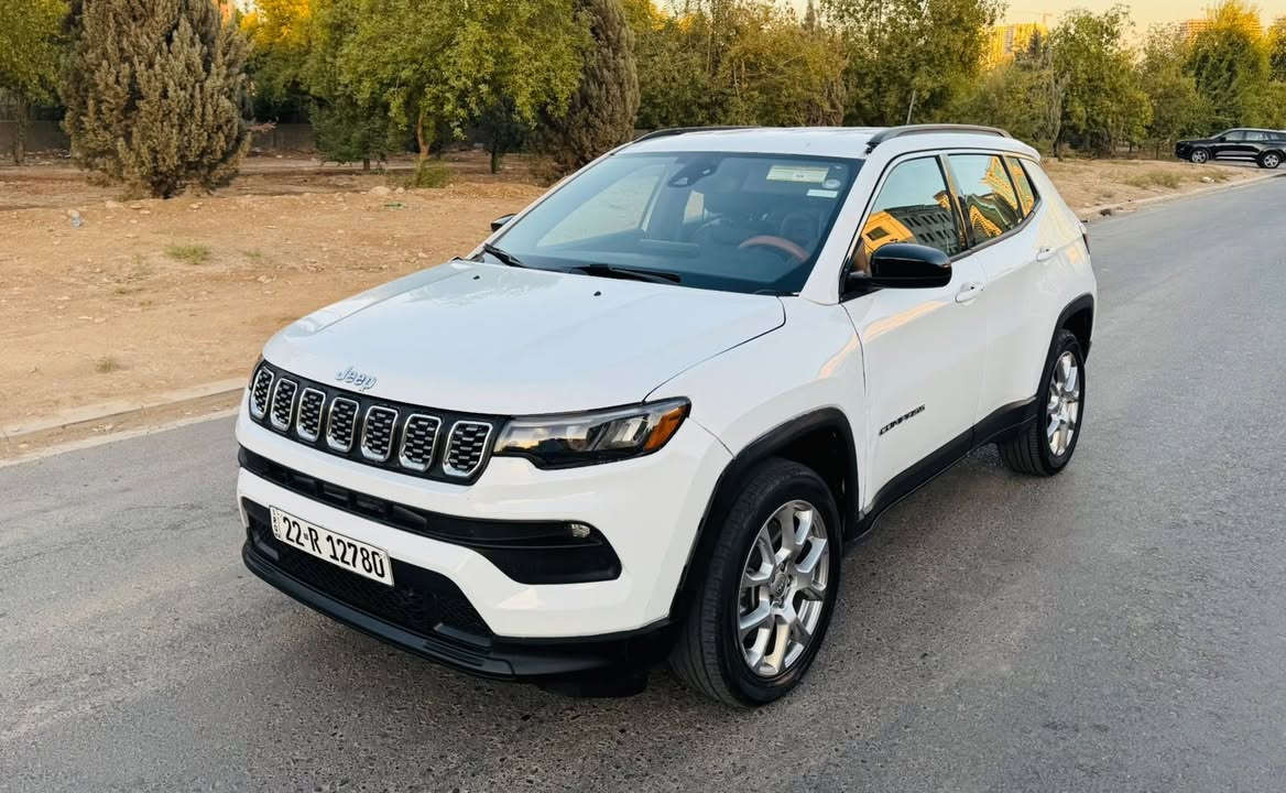 جێب کۆمپاس ٢٠٢٤ jeep compass LATITUDE
مواسفات ئەمریکی لاتیتديو
رەنگی سپی
رقم موبايل :***********
رقم موبايل :***********
سیارەکە بۆنیت سبوخە لەگەڵ جامرخی لای سایەقی بێ ژوری ئێرباگ سیستەمە 
سعر :149 وه ره قه و مجالەکی کەم
15 هه زار کم رويشتووه 
مواصفات 
شاشه گه وره  و كاميرا وبلاجكتؤر لايت وزينون وڤؤليؤم وECOوAUX شاشە داتاشۆ 

گێڕ  و تبريد  به شرت
تەحویل و غه رامه وبەناوکردن بەشەرت
سەنەوی تا ٢٠٣٠ 

شوين له هه وليرم
3c4njdbn4rt586608 :: رقم شانصي
