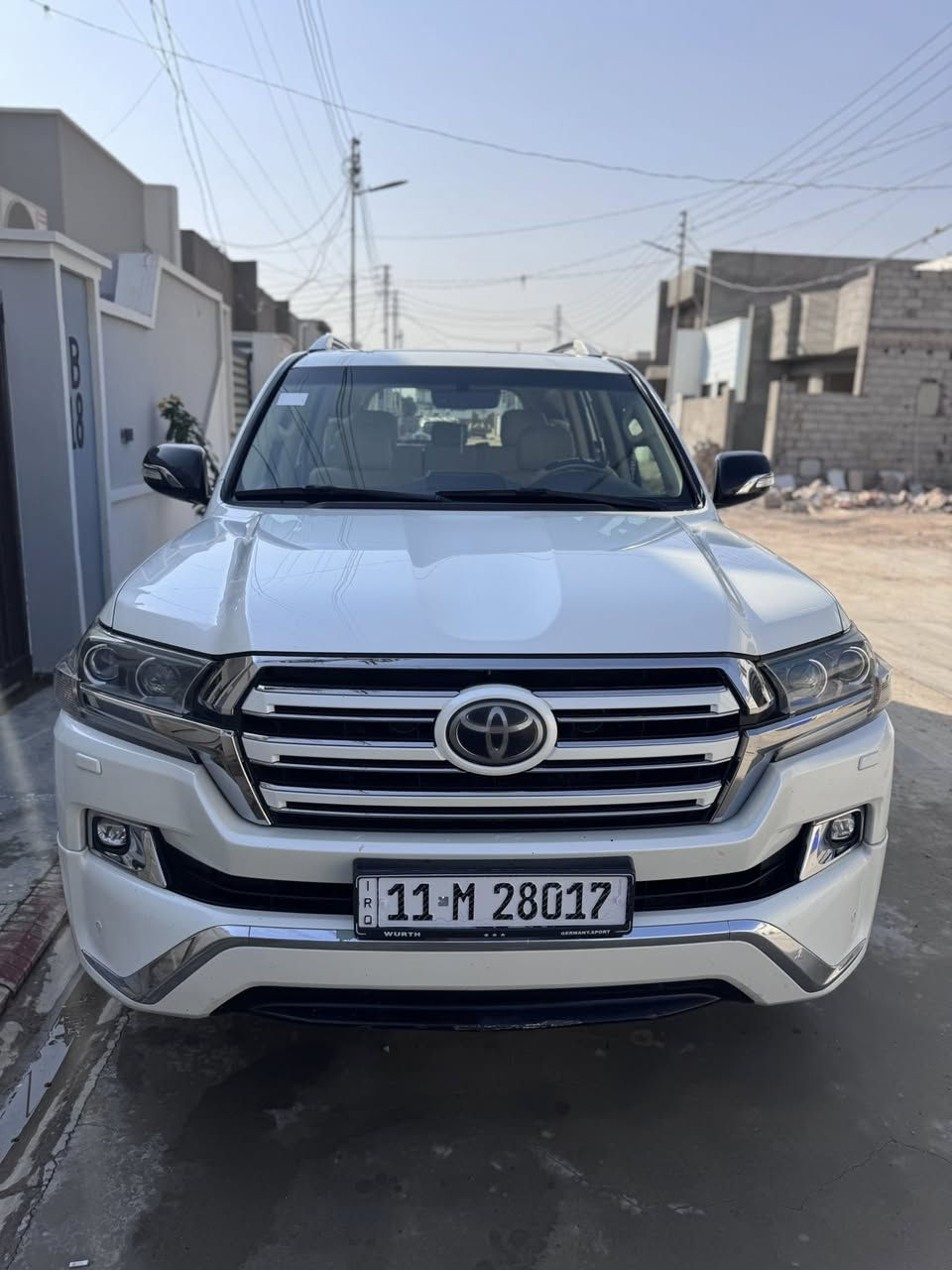 السلام عليكم
من رخصة الادمن 
لاندكروزر GXR 2017 للبيع 
✅ لون ابيض صدفي 
✅ محرك 4.0 ستة سلندر
✅ كشنات جلد + 2 كهربائي 
✅ الداخل لون بيجي
✅ تحكمات ستيرن 
✅ فتحة سقف 
✅ فور ويل 4x4 
✅ حساسات امامي + خلفي 
✅ مري شفط 
✅ تشغيل عن بعد 
✅ ثلاجة 
✅في السقف DVD
✅ كامرة خلفية 
✅ بصمة عدد 2 
✅ تبريد 3 قطع 
✅ مكينة + كير كفالة
✅ ماشية 153000 KM 
📍موقع السيارة / ديالى - بعقوبة
✅ يوجد بارد في الجنطة + صبغ جداً بسيط
      ويوجد pdr ايضاً بسيط
السعر $475 وبيها مجال بسيط 
للاستفسار : التواصل على ⬇️
📞الهاتف : ***********
☎️ واتس : ***********
